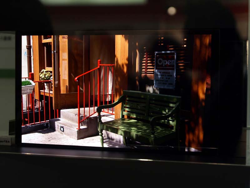 OLED-дисплей толщиной 0.3 мм