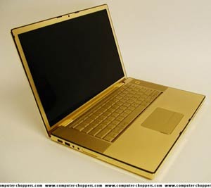 Золотые MacBook Pro и iPhone