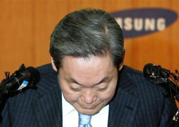 Руководство Samsung подало в отставку после обвинений в суде